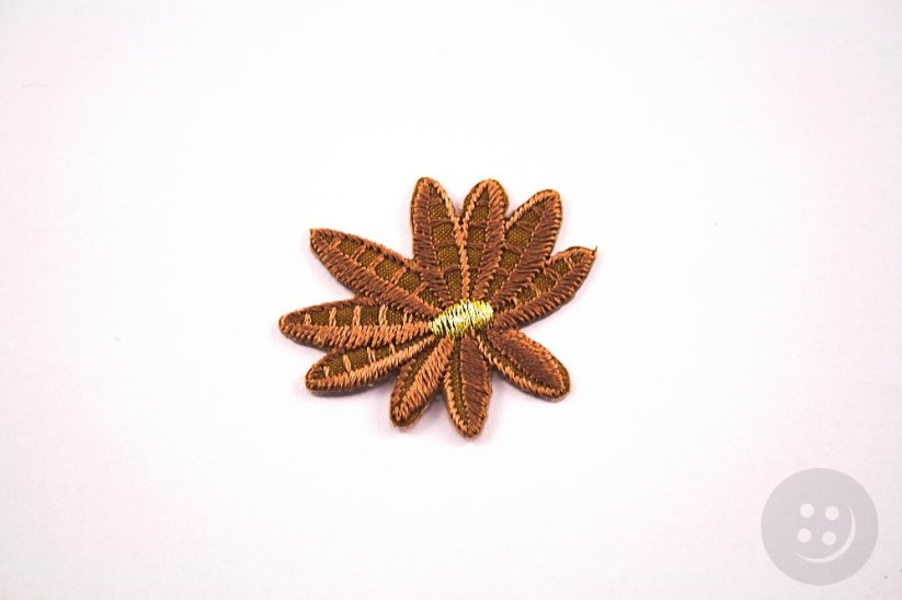 Nažehľovacia záplata - Kvetina - rozmer 3,1 cm x 3 cm