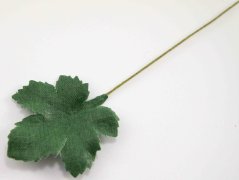 Zelený lístek vinné révy na drátku - rozměry 8 cm x 4 cm