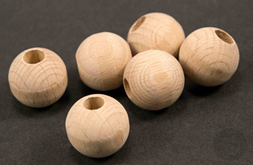 Wooden round bead - light wood - diameter 1,8 cm