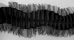 Ruffle trim braid - black - width 4 cm