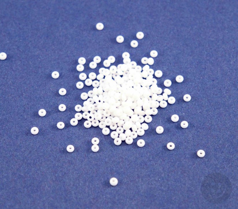 Glass beads - white - diameter 0,2 cm