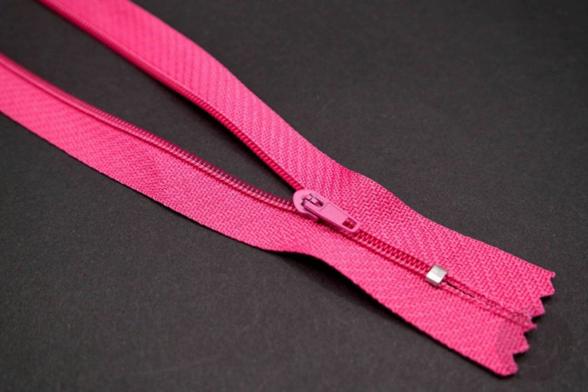Nedělitelný jemný plastový spirálový zip (velikost číslo 3) různé barvy - délka 12 cm - 60 cm