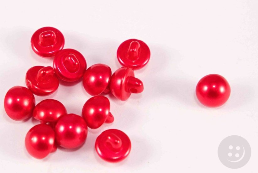 Gombík perlička so spodným prišitím - červená perleťová - priemer 1,1 cm