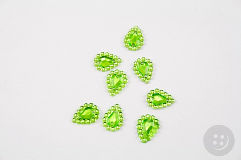 Našívací kamínek  - zelená - rozměr 0,9 cm x 1,1 cm