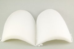 Obalené ramenní vycpávky - bílá - rozměr 13 cm x 11 cm