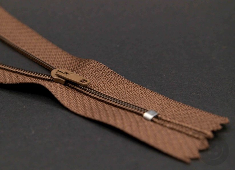 Nedělitelný jemný plastový spirálový zip (velikost číslo 3) různé barvy - délka 12 cm - 60 cm