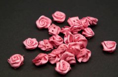 Sew-on satin flower - old pink - diameter 1 cm
