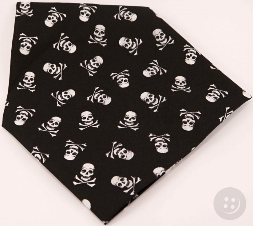 Bavlněný šátek s pirátskými lebkami - rozměr 65 cm x 65 cm