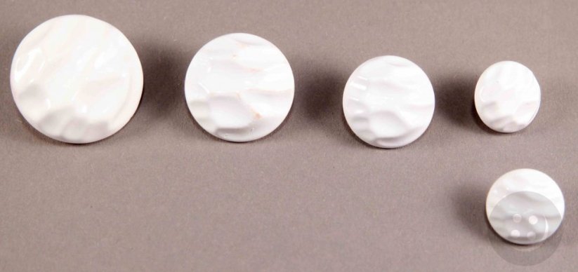 Knopf mit gefaltetem Muster, glänzend, mit Unternaht - weiss - Durchmesser 1,5 cm