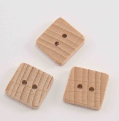 Dírkový dřevěný knoflík - přírodní - rozměr 1,3 cm x 1,35 cm