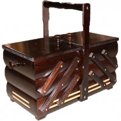 Dřevěná krabice na šicí potřeby - tmavé dřevo - rozměry 29 cm x 17 cm x 26 cm