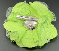 Kvetinová brošňa s tylom - hrášková zelená