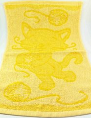 Children's yellow towel - kitty