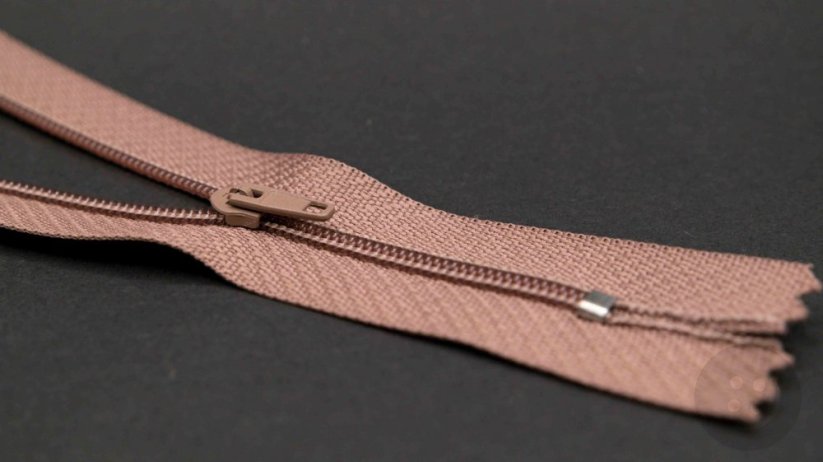 Nedělitelný jemný plastový spirálový zip (velikost číslo 3) různé barvy - délka 12 cm - 60 cm