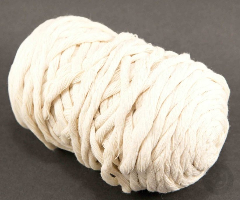 Macrame - cream - diameter 0.5 cm - roll 75 meters