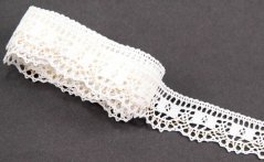 Bavlněná paličkovaná krajka - bílá a zlatá - šířka 2,7 cm