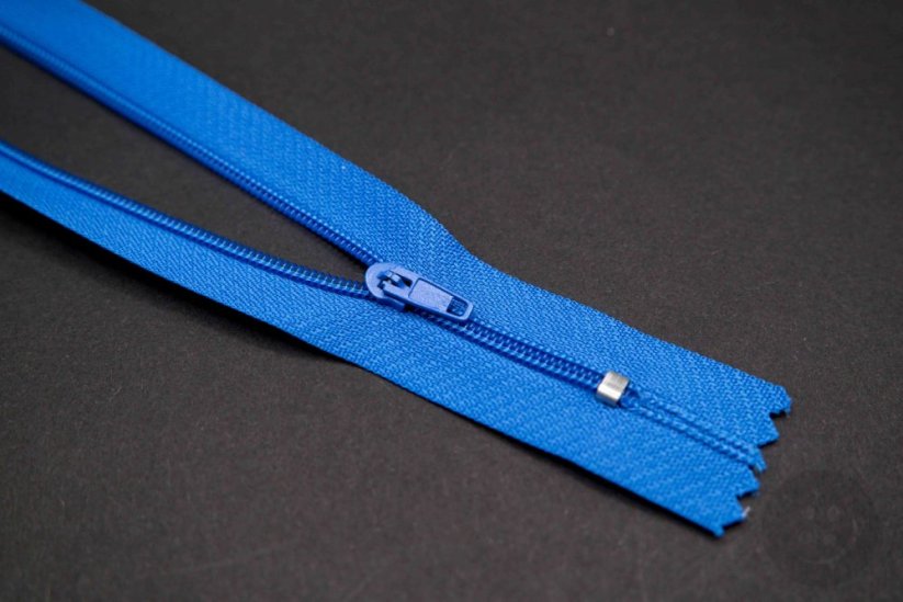 Nedělitelný jemný plastový spirálový zip (velikost číslo 3) různé barvy - délka 12 cm - 60 cm