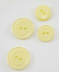 Hole button - light yellow - diameter 2 cm