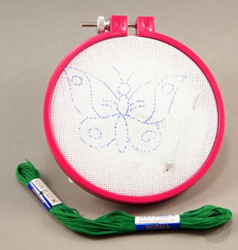Embroidery pattern for children - butterfly - diameter 10 cm
