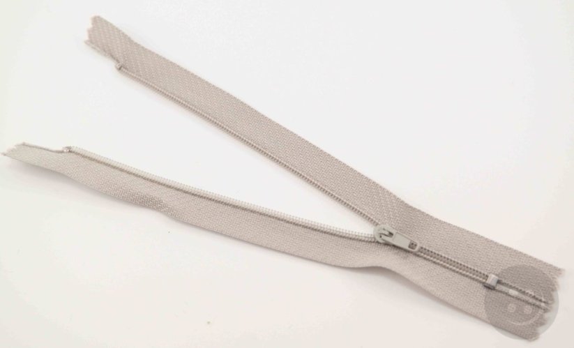 Nedělitelný jemný plastový spirálový zip (velikost číslo 3) různé barvy - délka 12 cm - 60 cm