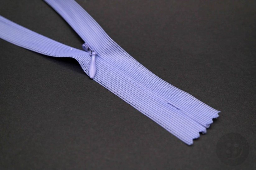 Nedělitelný skrytý zip (3mm) různé barvy - délka 18 cm - 60 cm
