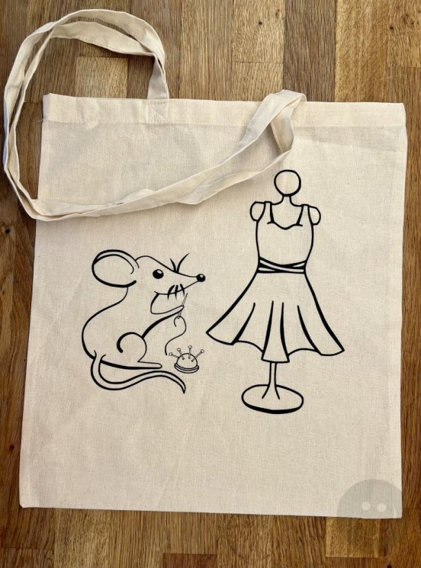 Canvas tote bag to color in – Little Seamstress Mouse (original design)