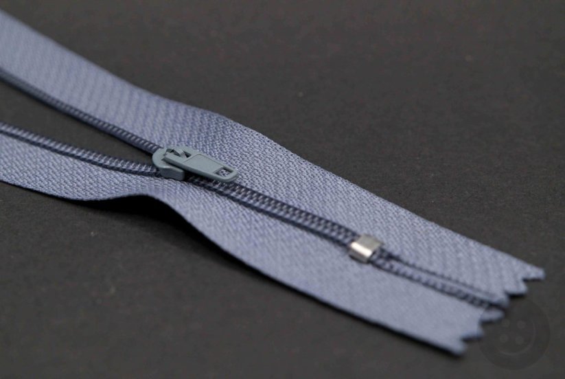 Nedělitelný jemný plastový spirálový zip (velikost číslo 3) různé barvy - délka 12 cm - 60 cm