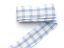 Beidseitiges Band mit weißen und hellblauen Würfeln, 2,5 cm breit