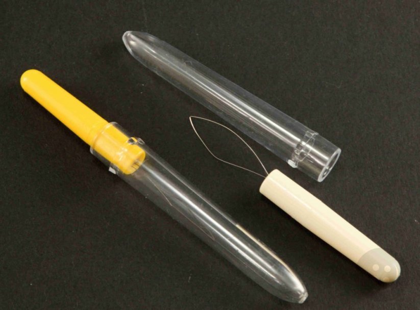 Plastic Pulling Hook Needle Threader  - diameters 8,5 cm