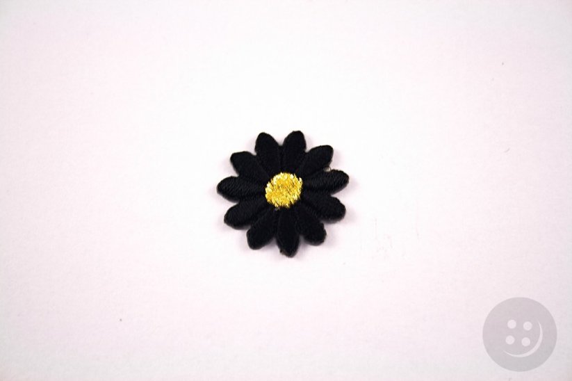 Nažehlovací záplata - Květina - rozměr 2,4 cm x 2,3 cm