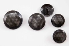 Luxusní kovový knoflík - s lomeným šestiúhelníkem - matný - starostříbrný - průměr 1,77 cm