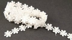 Vzdušná krajka kytička - smetanová - šířka 1,3 cm