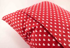 Bylinkový polštářek pro voňavé sny - bílá srdíčka na červeném podkladu - rozměr 35 cm x 28 cm