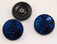 Luxusný sklenený gombík so spodným prišitím - metalické odlesky kráľovsky modrej a fialovej - priemer 2,6 cm