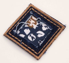 Nažehľovacia záplata - jeansové kvetinky - rozmer 4 cm x 4 cm - tmavá modrá