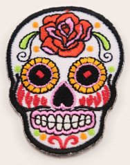 Nažehlovací záplata - Mexická lebka - Día de Muertos - bílá - rozměr 5,5 cm x 5 cm
