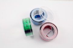 Tailor´s retractable measuring tape in a plastic case - length 150 cm