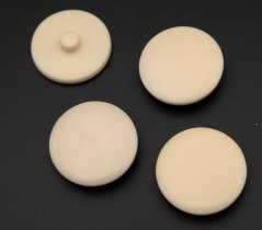 Knoflík se spodním přišitím - lesklý - smetanový- průměr 3,87cm