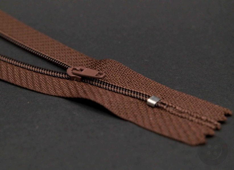 Nedělitelný jemný plastový spirálový zip (velikost číslo 3) různé barvy - délka 12 cm - 60 cm