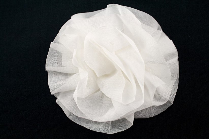Textilní růže pro ozdobu vlasů - bílá - průměr 9 cm