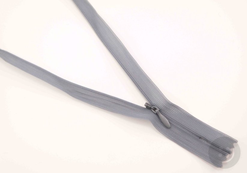 Nedělitelný skrytý zip (3mm) různé barvy - délka 18 cm - 60 cm