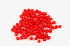 Drobné plastové korálky - červená - průměr 0,2 cm