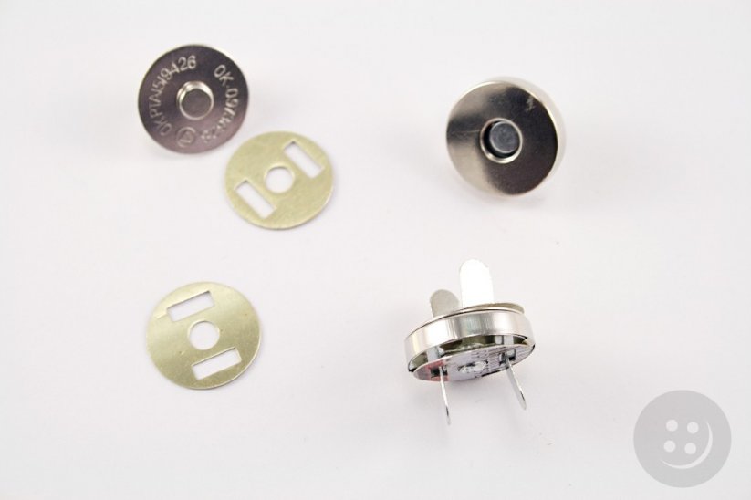 Magnetic handbag fastening - silver - diameter 1.8 cm