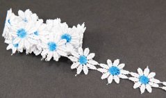 Vzdušná krajka kytička - bílá s modrým středem - šířka 2,5 cm