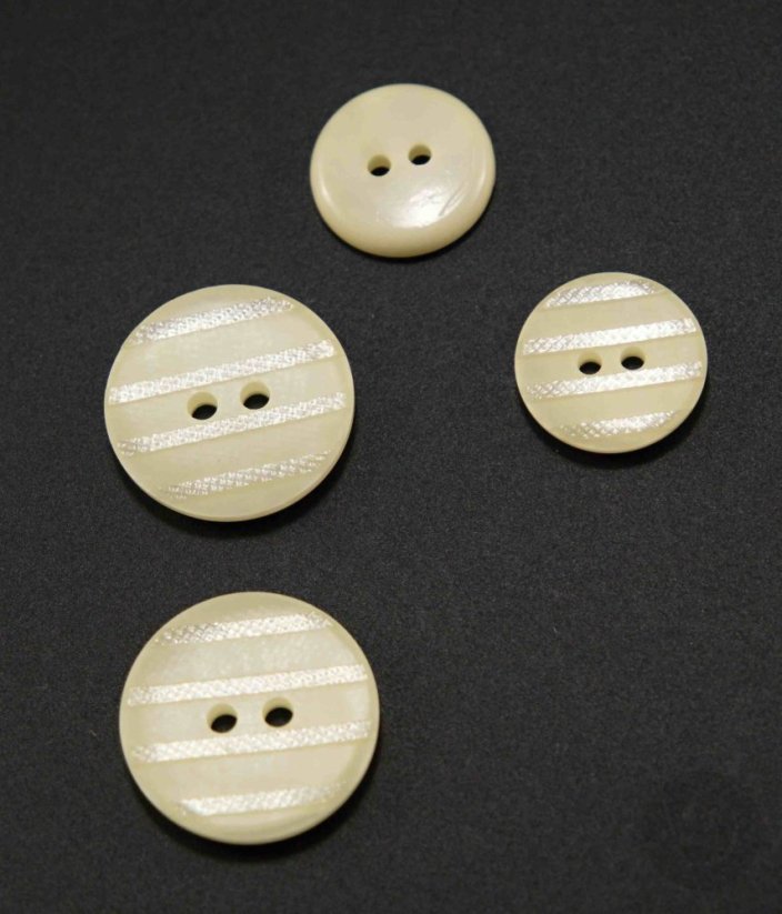 Hole button - cream with shiny stripes - diameter 1.9 cm