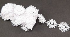 Guipure lace trim - white - width 2,5 cm
