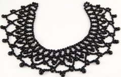 Krageneinsatz mit Perlen - schwarz - Größe 24 cm x 25 cm