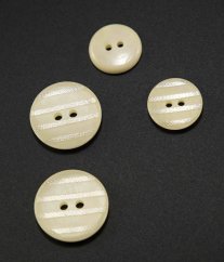 Hole button - cream with shiny stripes - diameter 1.9 cm