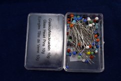 Špendlíky s barevnou skleněnou hlavičkou - 10 g - délka 3,5 cm