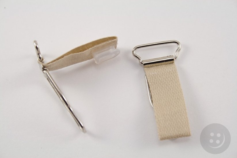 Metal garter clip - ecru - pulling hole width 1.8 cm